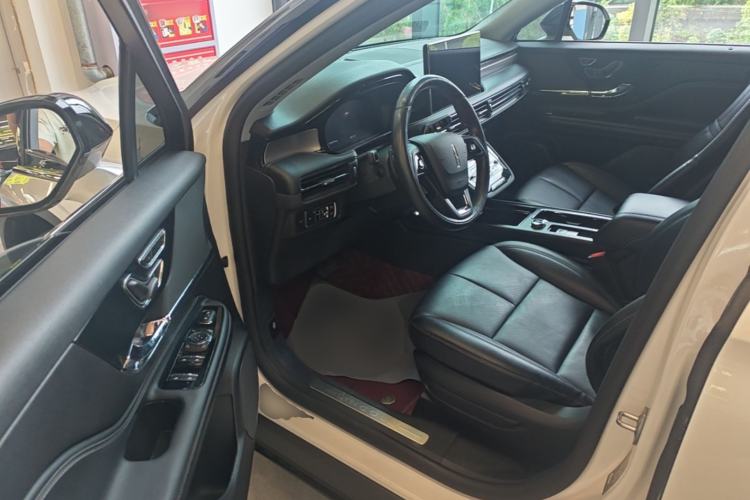 Used Lincoln Corsair 2022 2.0T Two-Wheel Drive Deluxe Edition Driver Seat