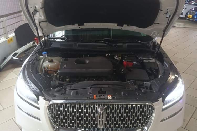 Used Lincoln Corsair 2022 2.0T Two-Wheel Drive Deluxe Edition Engine Bay