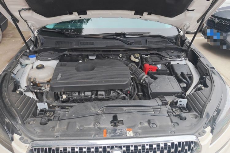 Used Lincoln Corsair 2022 Revised Version 2.0T Two-Wheel Drive Premium Edition Engine Bay