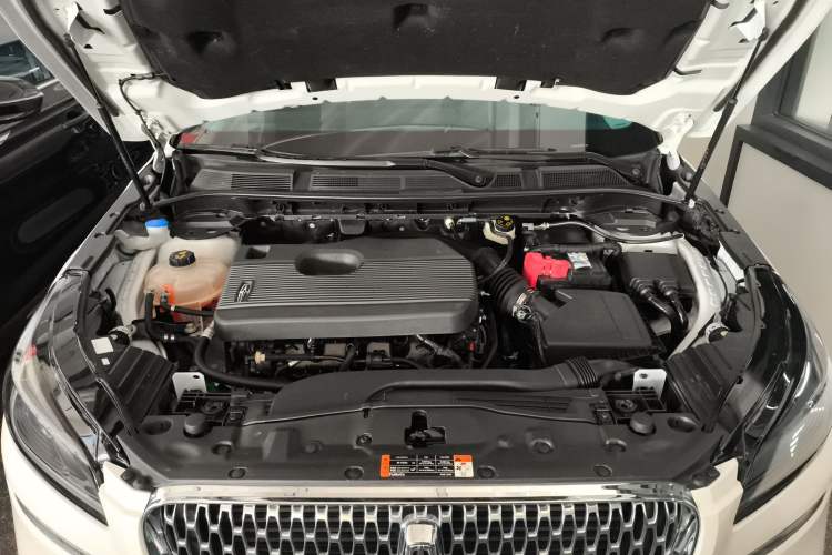 Used Lincoln Corsair 2022 2.0T Two-Wheel Drive Deluxe Edition Engine Bay
