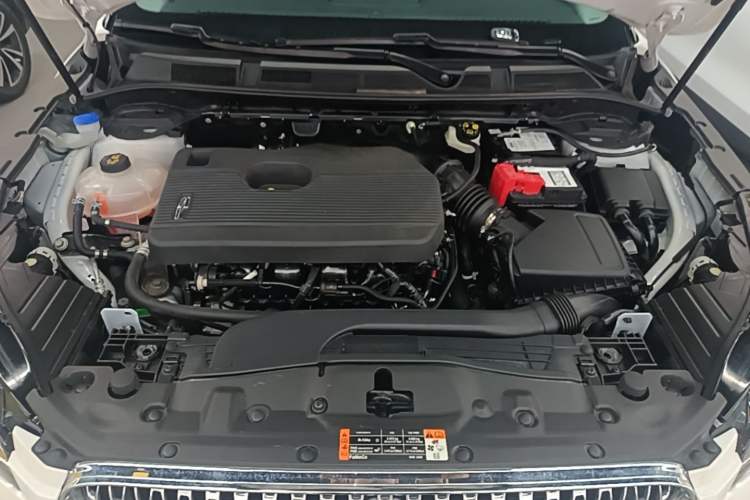 Used Lincoln Corsair 2022 2.0T Two-Wheel Drive Deluxe Edition Engine Bay