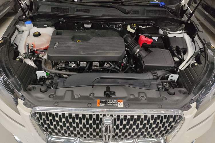 Used Lincoln Corsair 2022 2.0T Two-Wheel Drive Deluxe Edition Engine Bay