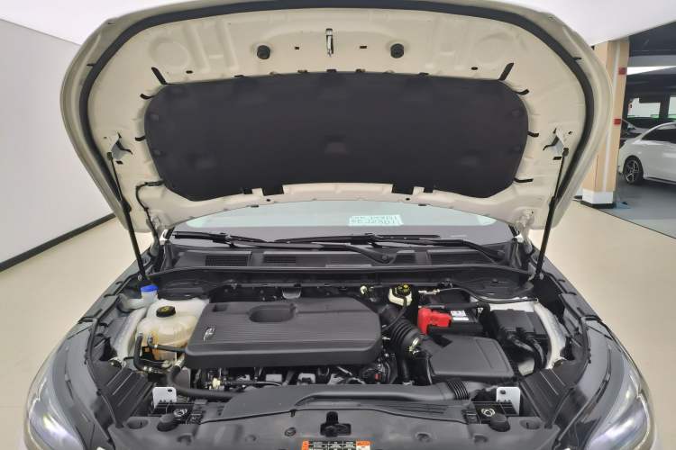 Used Lincoln Corsair 2022 2.0T Two-Wheel Drive Luxury Edition Engine Bay