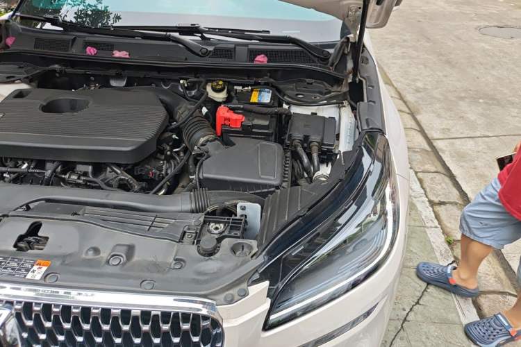 Used Lincoln Corsair 2022 2.0T Two-Wheel Drive Luxury Edition Engine Bay Left