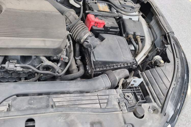 Used Lincoln Corsair 2022 2.0T Two-Wheel Drive Deluxe Edition Engine Bay Left