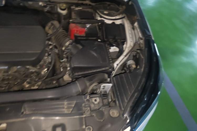 Used Lincoln Corsair 2022 2.0T Two-Wheel Drive Luxury Edition Engine Bay Left