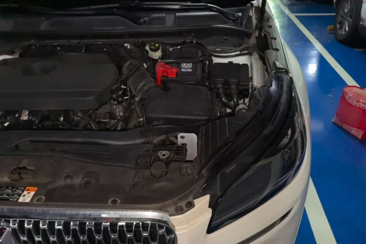 Used Lincoln Corsair 2022 2.0T Two-Wheel Drive Luxury Edition Engine Bay Left