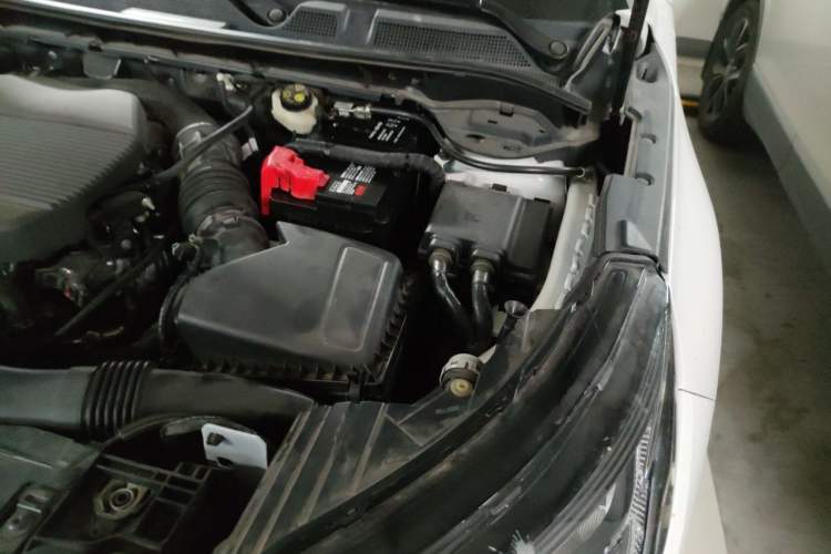 Used Lincoln Corsair 2022 2.0T Two-Wheel Drive Luxury Edition Engine Bay Left