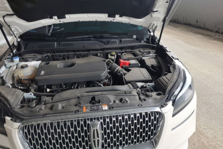 Used Lincoln Corsair 2022 2.0T Two-Wheel Drive Deluxe Edition Engine Bay Left