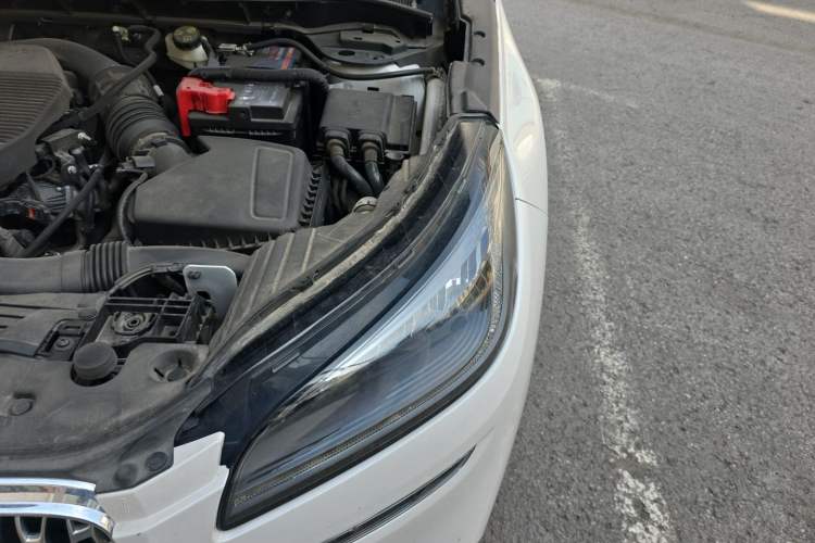 Used Lincoln Corsair 2022 2.0T Two-Wheel Drive Deluxe Edition Engine Bay Left