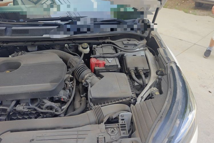 Used Lincoln Corsair 2022 2.0T Two-Wheel Drive Deluxe Edition Engine Bay Left