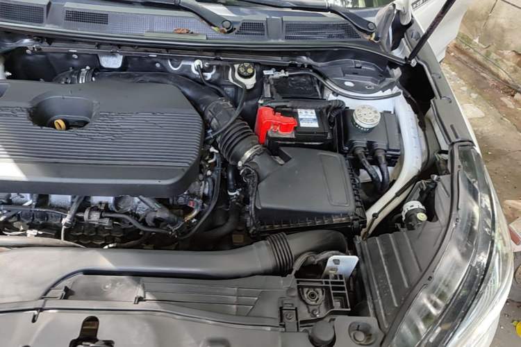Used Lincoln Corsair 2022 2.0T Two-Wheel Drive Luxury Edition Engine Bay Left