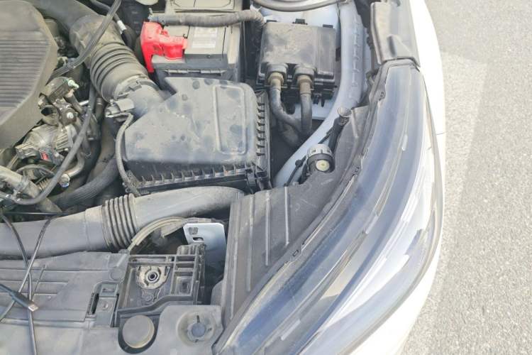 Used Lincoln Corsair 2022 2.0T Two-Wheel Drive Deluxe Edition Engine Bay Left
