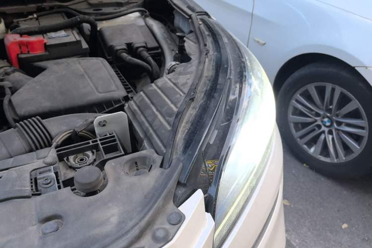 Used Lincoln Corsair 2022 2.0T Two-Wheel Drive Luxury Edition Engine Bay Left
