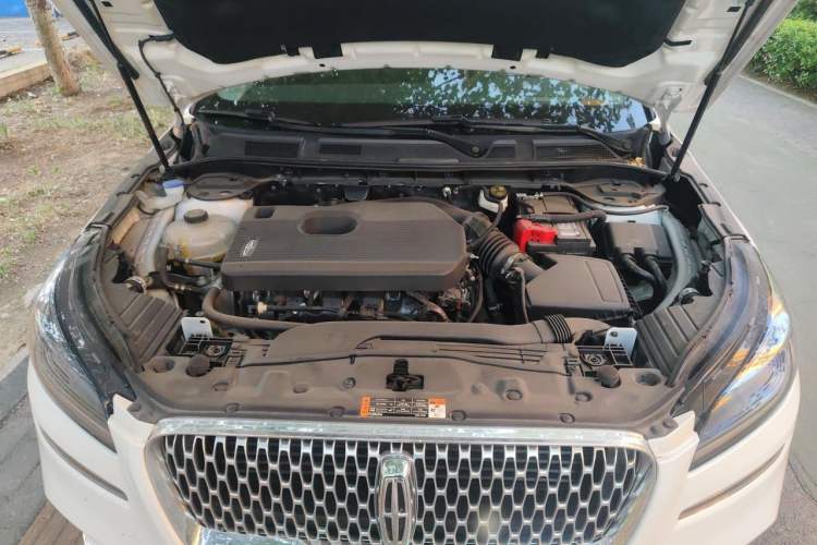 Used Lincoln Corsair 2022 2.0T Two-Wheel Drive Deluxe Edition Engine Bay