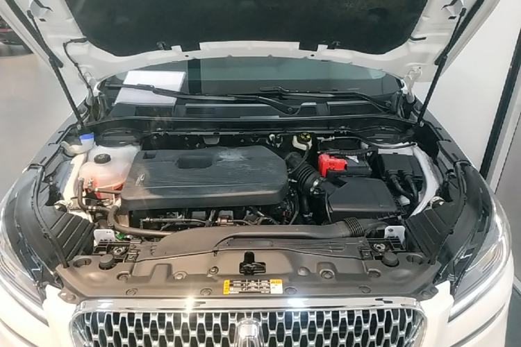 Used Lincoln Corsair 2022 2.0T Two-Wheel Drive Deluxe Edition Engine Bay