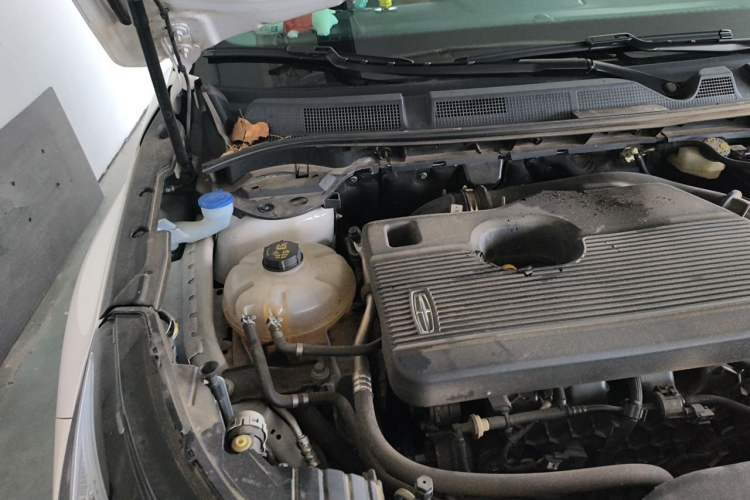 Used Lincoln Corsair 2022 Revised Version 2.0T Two-Wheel Drive Premium Edition Engine Bay Right
