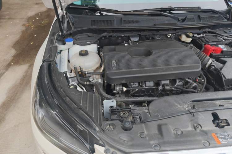Used Lincoln Corsair 2022 Revised Version 2.0T Two-Wheel Drive Premium Edition Engine Bay Right