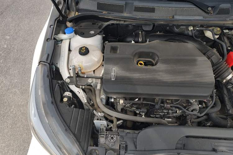 Used Lincoln Corsair 2022 2.0T Two-Wheel Drive Luxury Edition Engine Bay Right