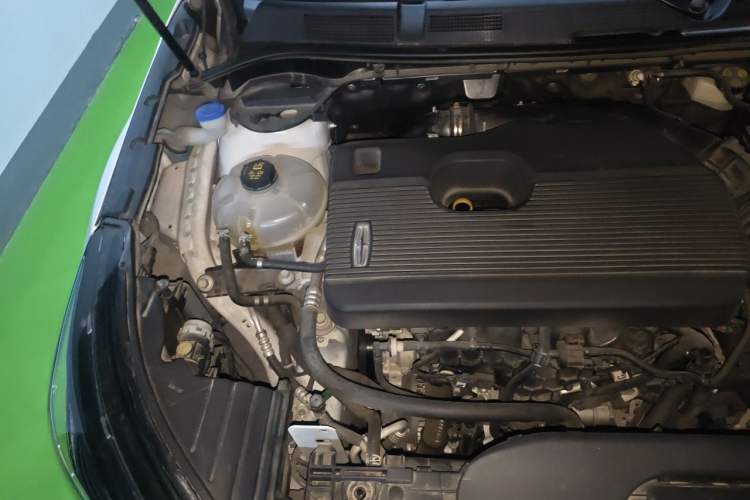 Used Lincoln Corsair 2022 2.0T Two-Wheel Drive Luxury Edition Engine Bay Right