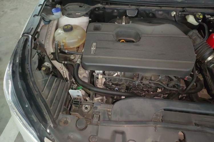 Used Lincoln Corsair 2022 2.0T Two-Wheel Drive Luxury Edition Engine Bay Right