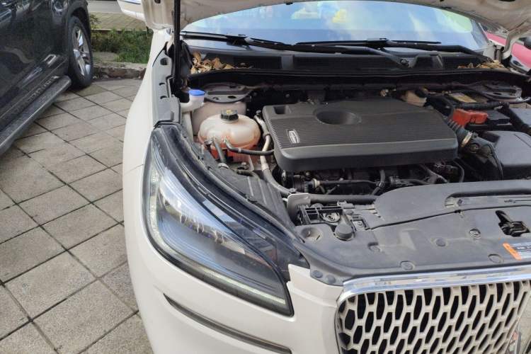 Used Lincoln Corsair 2022 2.0T Two-Wheel-Drive MONO Limited Edition Engine Bay Right