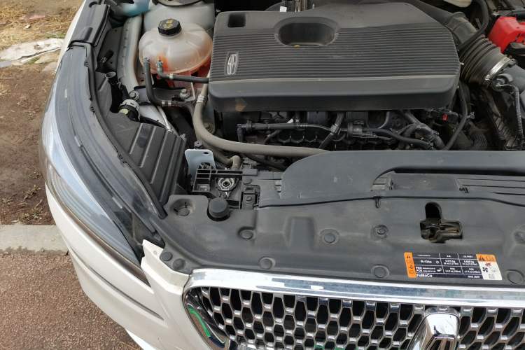 Used Lincoln Corsair 2022 2.0T Two-Wheel Drive Luxury Edition Engine Bay Right