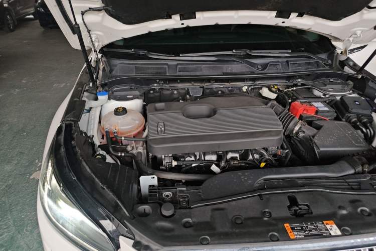Used Lincoln Corsair 2022 2.0T Two-Wheel Drive Deluxe Edition Engine Bay Right