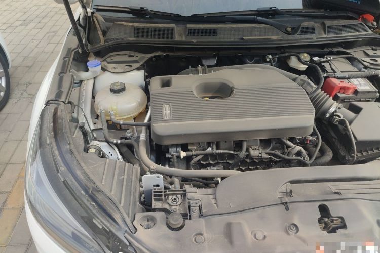 Used Lincoln Corsair 2022 Revised Version 2.0T Two-Wheel Drive Premium Edition Engine Bay Right