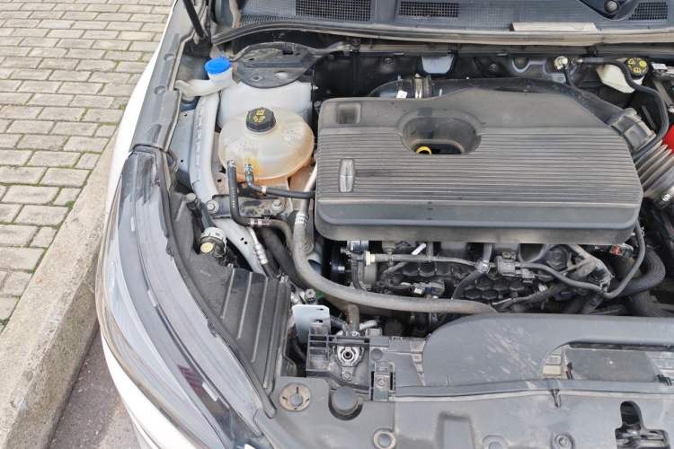 Used Lincoln Corsair 2022 2.0T Two-Wheel Drive Luxury Edition Engine Bay Right