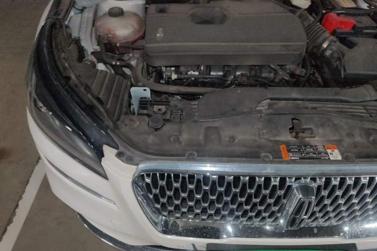 Used Lincoln Corsair 2022 2.0T Two-Wheel Drive Luxury Edition Engine Bay Right
