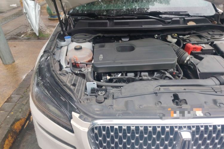 Used Lincoln Corsair 2022 2.0T Two-Wheel Drive Luxury Edition Engine Bay Right