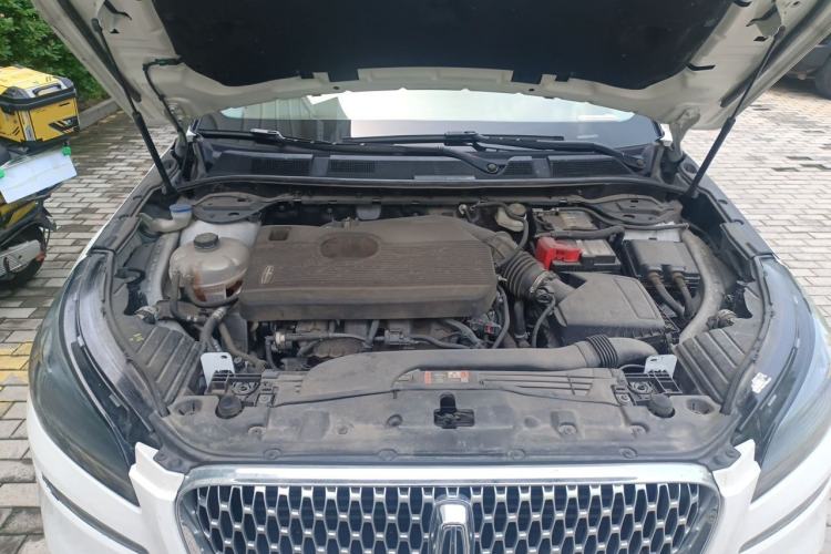 Used Lincoln Corsair 2022 2.0T Two-Wheel Drive Deluxe Edition Engine Bay