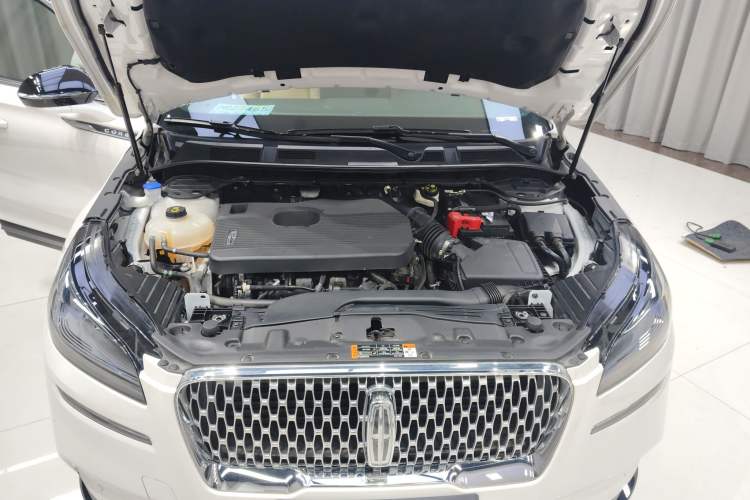 Used Lincoln Corsair 2022 2.0T Two-Wheel Drive Luxury Edition Engine Bay