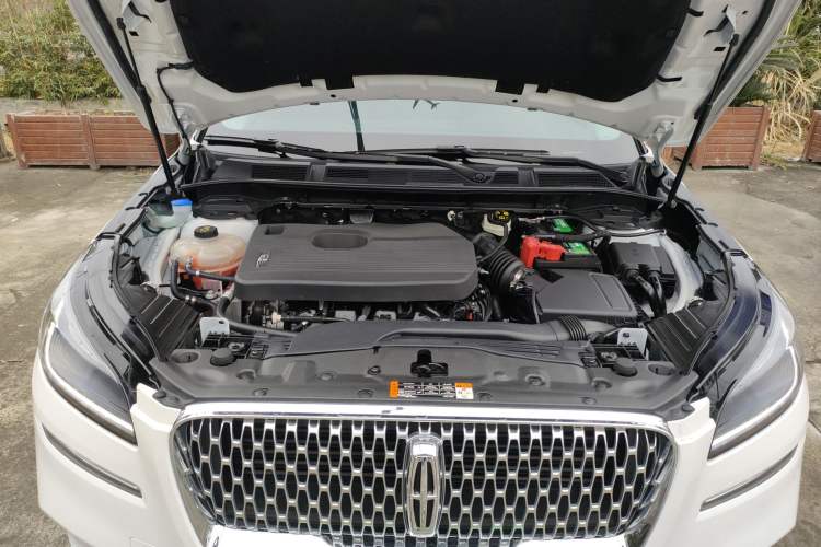 Used Lincoln Corsair 2022 2.0T Two-Wheel Drive Luxury Edition Engine Bay
