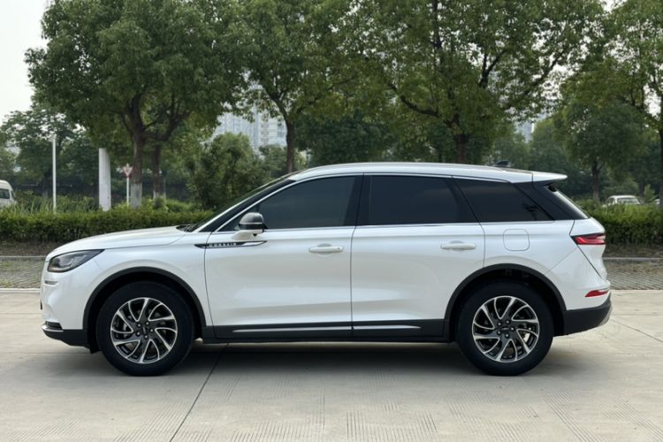 Used Lincoln Corsair 2022 2.0T Two-Wheel Drive Deluxe Edition Exterior 3