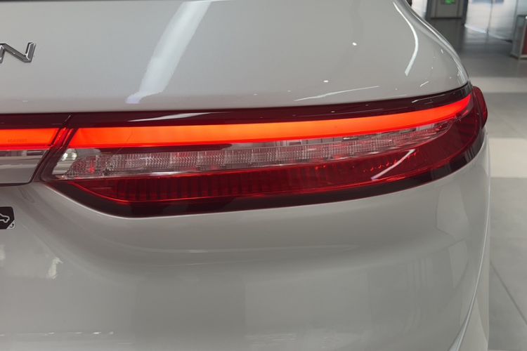 Used Lincoln Corsair 2022 2.0T Two-Wheel Drive Deluxe Edition Exterior 8