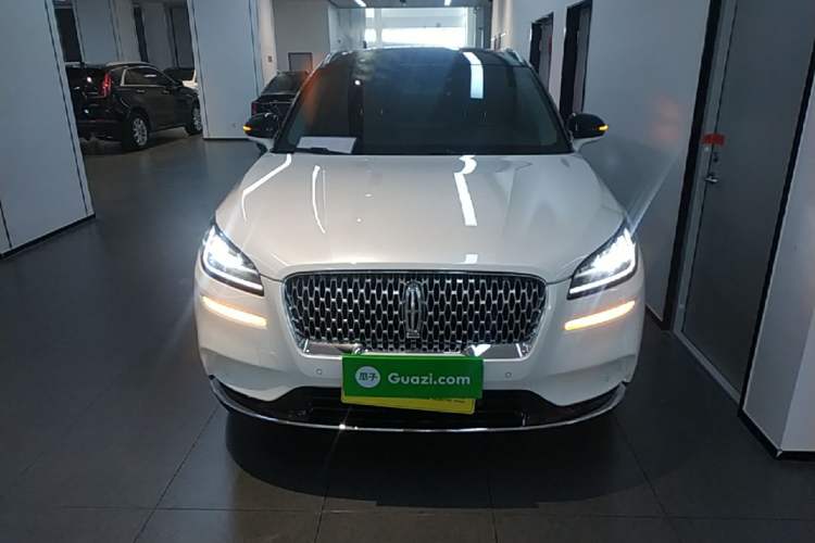 Used Lincoln Corsair 2022 2.0T Two-Wheel Drive Deluxe Edition Front
