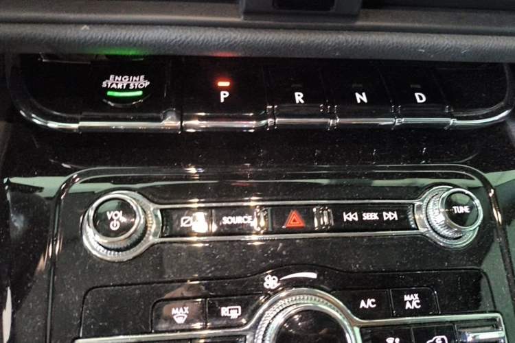 Used Lincoln Corsair 2022 Revised Version 2.0T Two-Wheel Drive Premium Edition Gear Lever