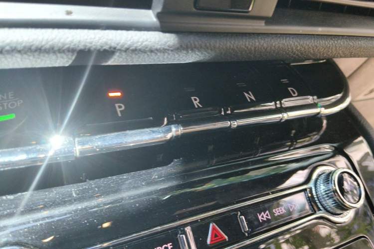 Used Lincoln Corsair 2022 2.0T Two-Wheel Drive Luxury Edition Gear Lever