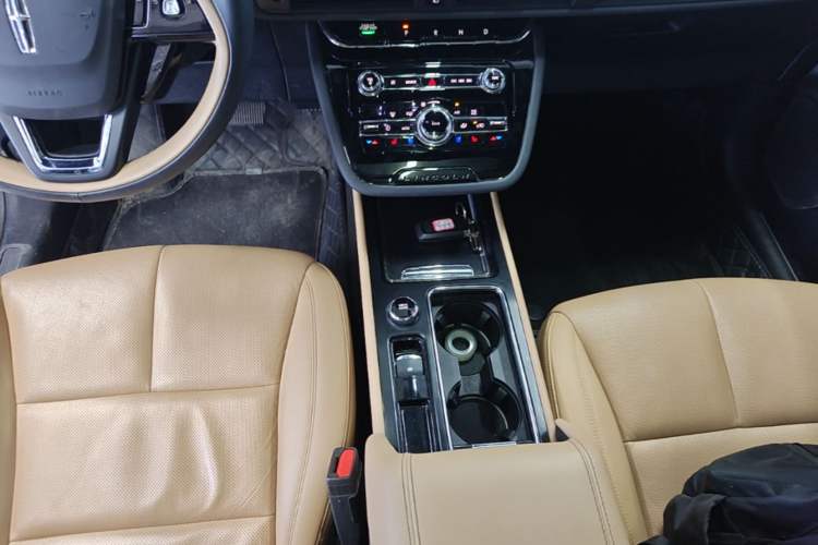 Used Lincoln Corsair 2022 2.0T Two-Wheel Drive Luxury Edition Gear Lever