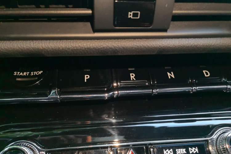 Used Lincoln Corsair 2022 2.0T Two-Wheel Drive Luxury Edition Gear Lever