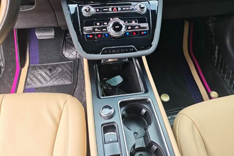 Used Lincoln Corsair 2022 2.0T Four-Wheel Drive Luxury Edition Gear Lever