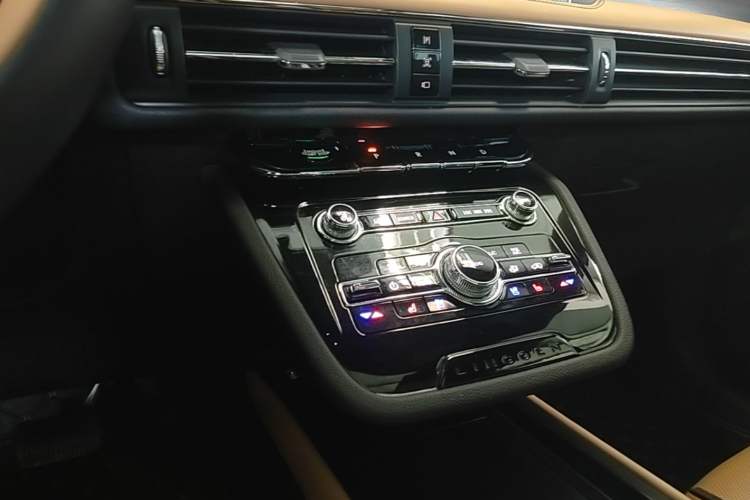 Used Lincoln Corsair 2022 2.0T Two-Wheel Drive Luxury Edition Gear Lever
