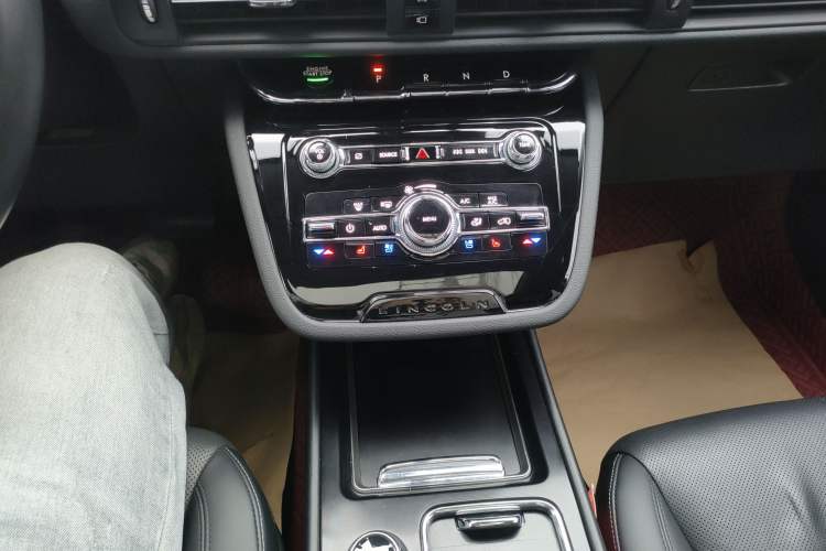Used Lincoln Corsair 2022 2.0T Two-Wheel Drive Luxury Edition Gear Lever
