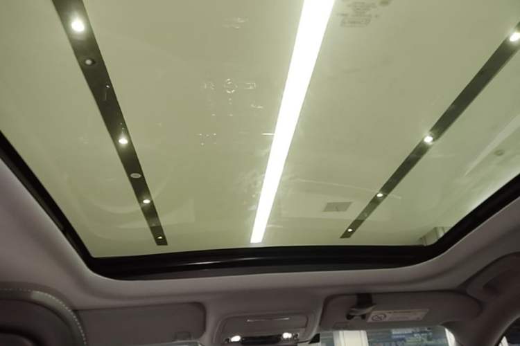 Used Lincoln Corsair 2022 2.0T Two-Wheel Drive Luxury Edition Headliner