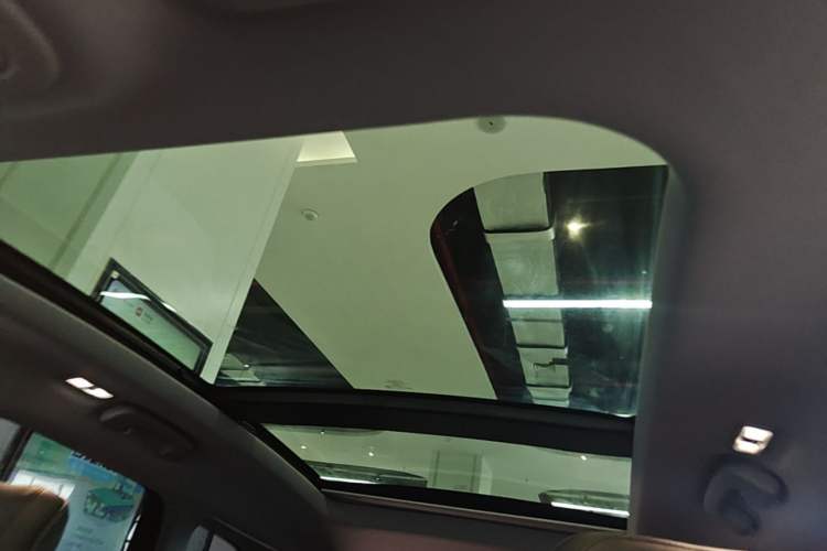 Used Lincoln Corsair 2022 2.0T Two-Wheel Drive Deluxe Edition Headliner