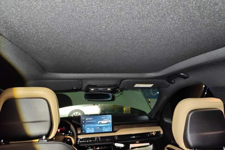 Used Lincoln Corsair 2022 2.0T Two-Wheel Drive Luxury Edition Headliner