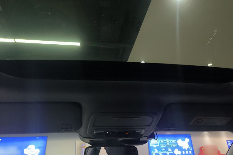 Used Lincoln Corsair 2022 2.0T Two-Wheel Drive Deluxe Edition Headliner
