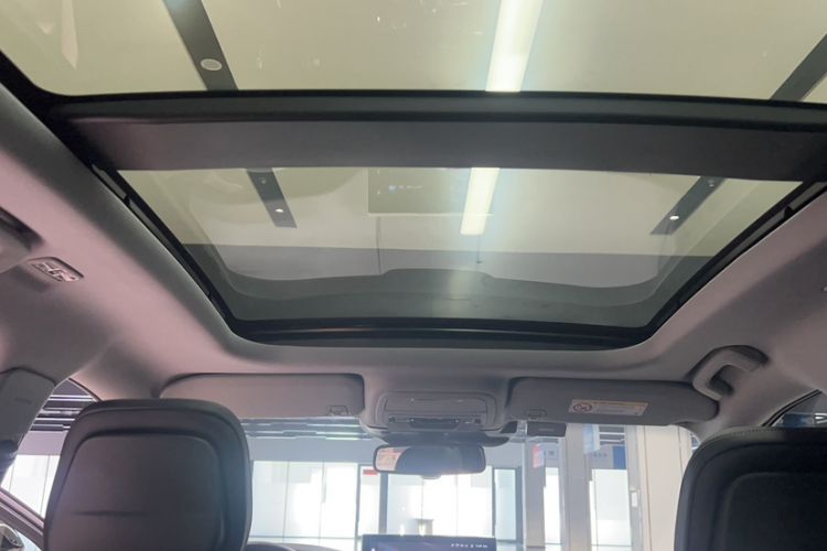 Used Lincoln Corsair 2022 2.0T Two-Wheel Drive Deluxe Edition Headliner